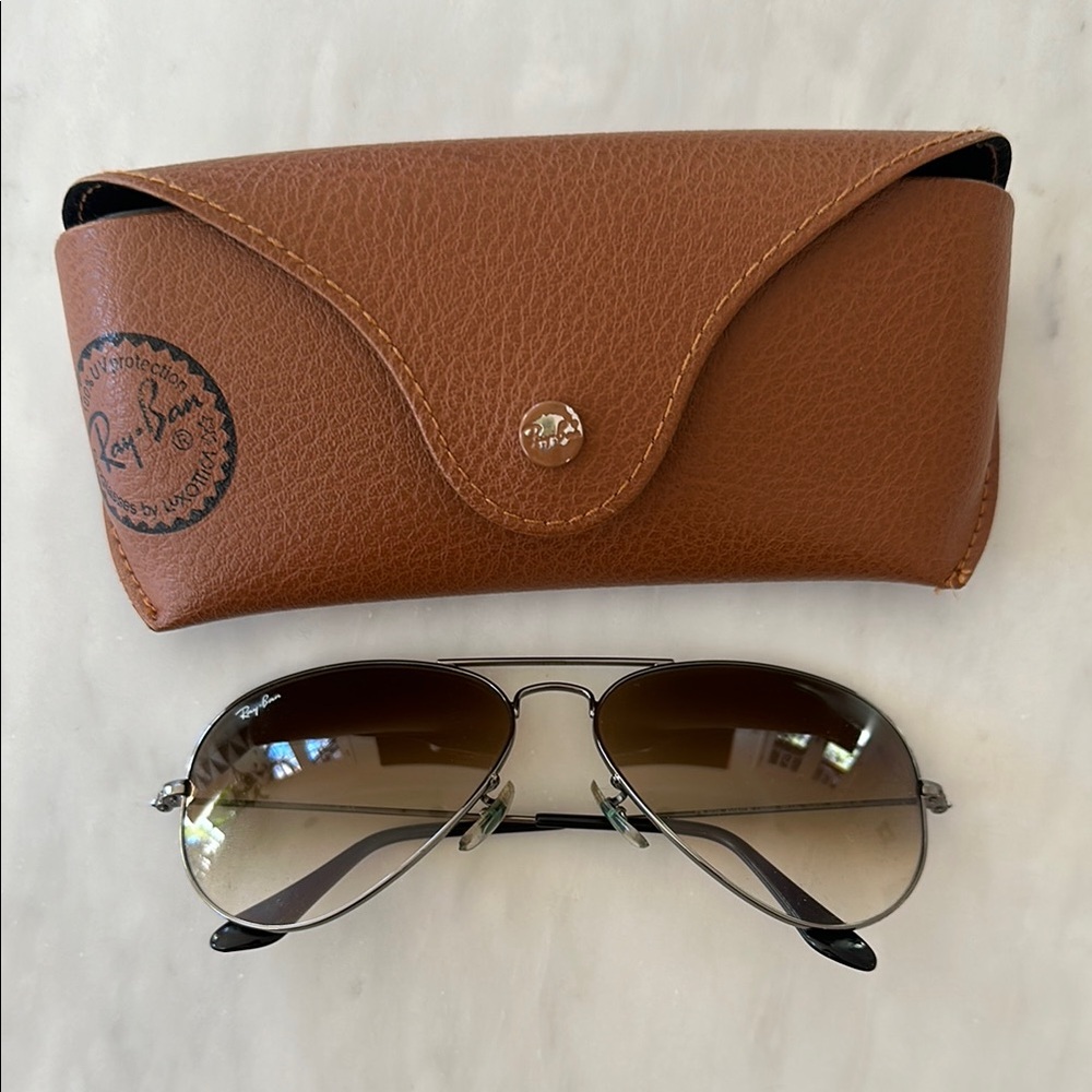 Ray-Ban Aviator Gradient w/ Brown Leather  Case